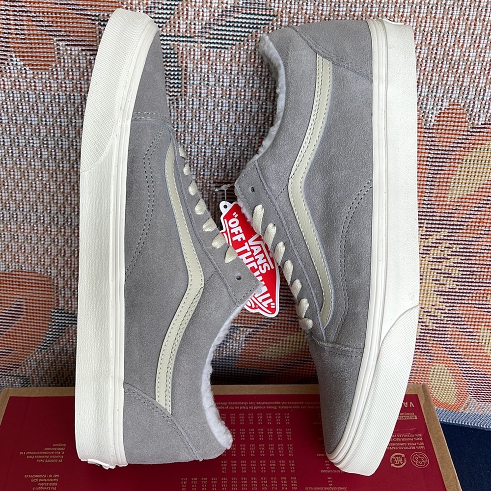 Vans Men’s Old Skool
Cozy Hug Drizzle/Marshmal
VN0005UA6J6
Sneakers - Picture 12 of 16